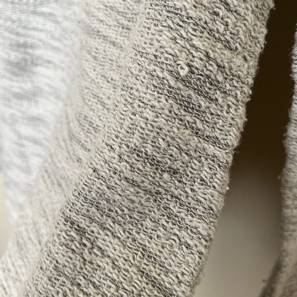 Forever 21 | Women’s Lightweight Sweater - Picture 9 of 12
